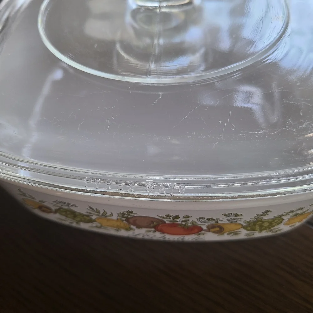 Vintage Spice of Life L'Echalote 1 quart corningware dish with Pyrex lid